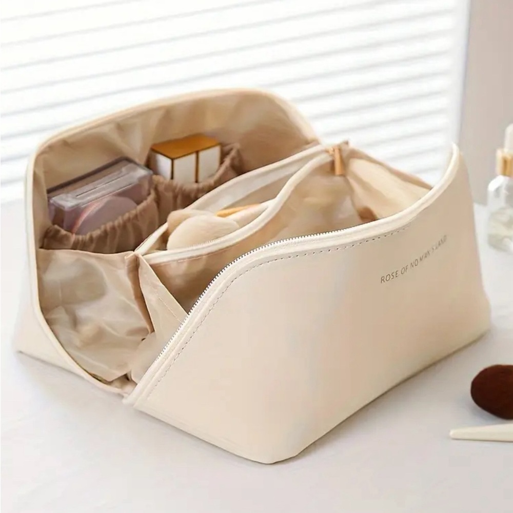 NEW Make Up Travel Toiletries Carry On Personal Bag 3 Separate Compartments - Picture 2 of 11